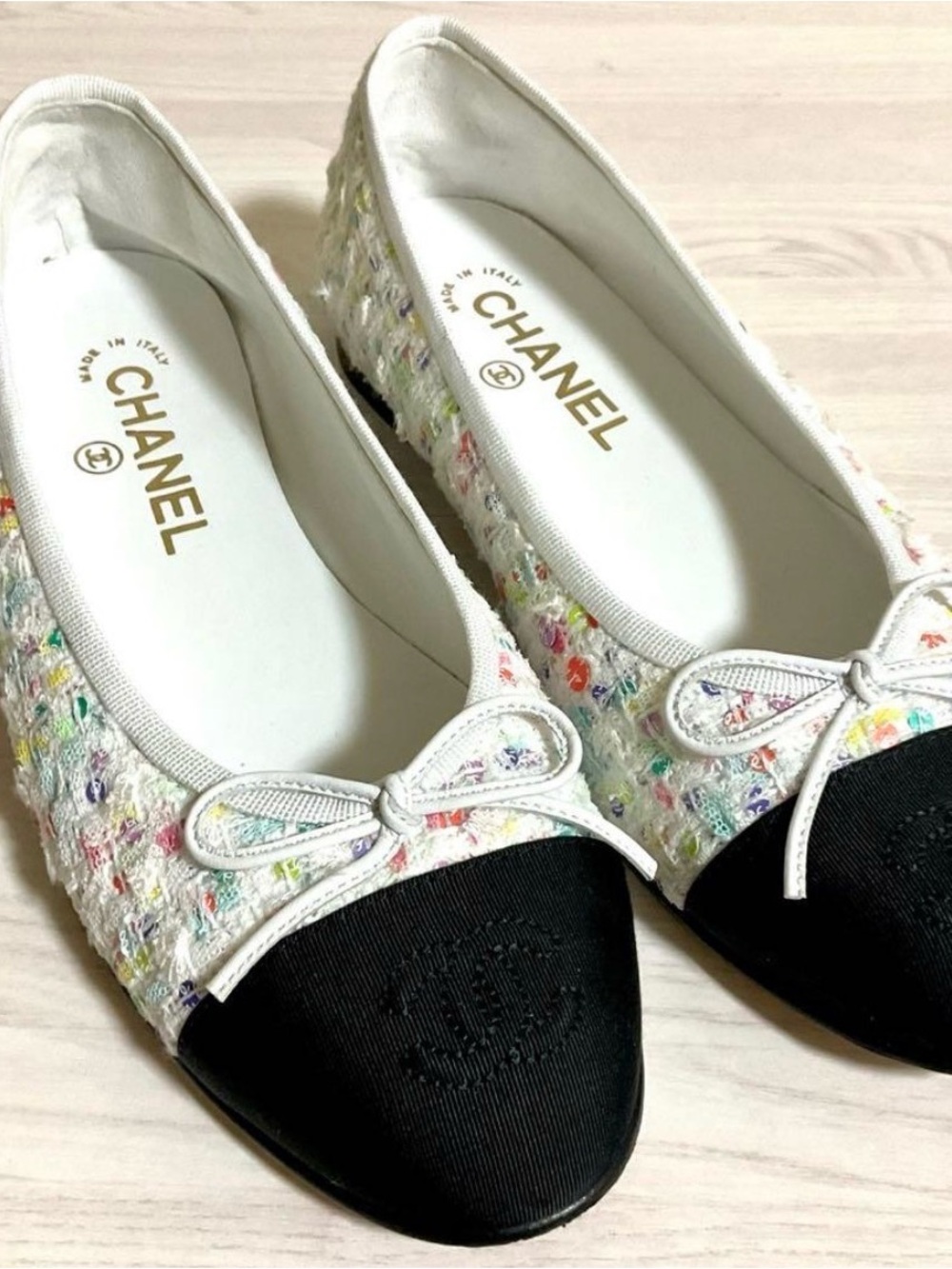 CHANEL White Multicolor Tweed Ballerina Flats with Black Cap Toe